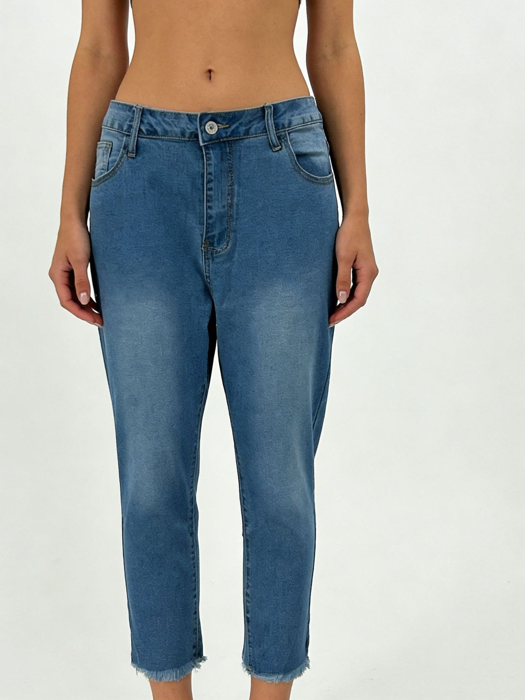 Women's casual high-waist jeans with frayed hem and trendy cut Lisslune