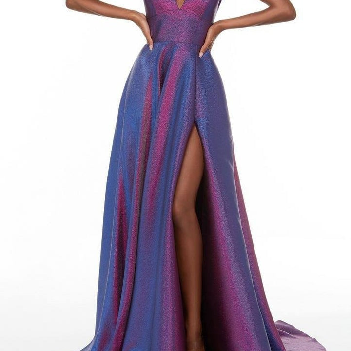 Ladies Glamorous Evening Dress with Side Slit Lisslune