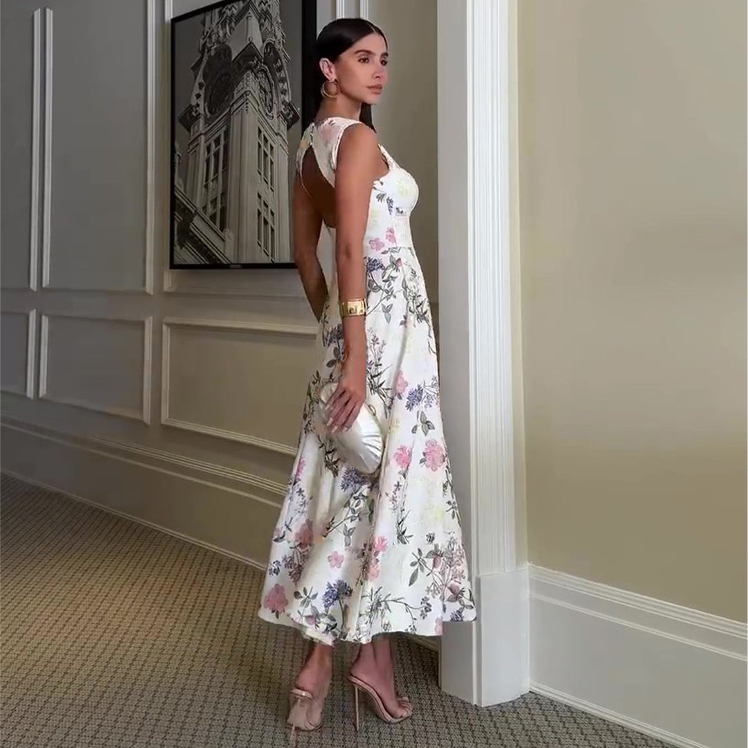Ladies maxi dress with square neckline and delicate floral pattern Lisslune