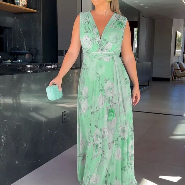Women’s maxi dress with flowing cut and elegant ruffle details