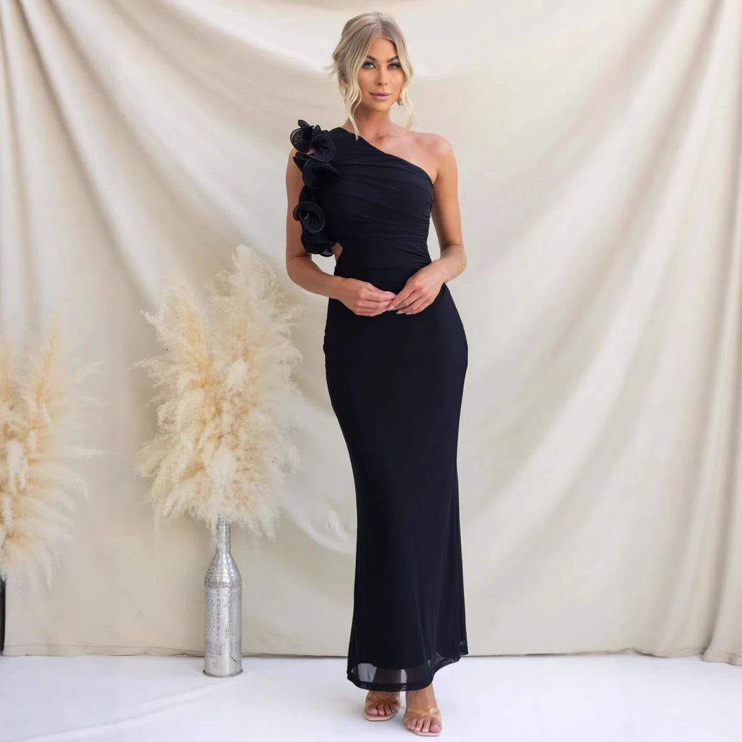 Ladies Elegant Ruffled Maxi Dress with an Off-Shoulder Design and Tailored Fit