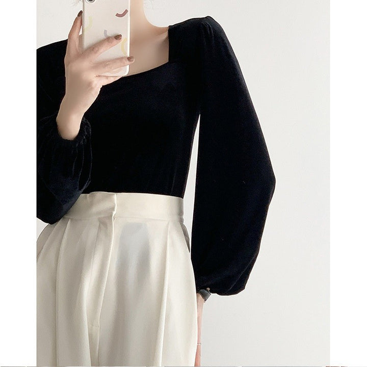 Women elegant knit top with puff sleeves and charming square neckline