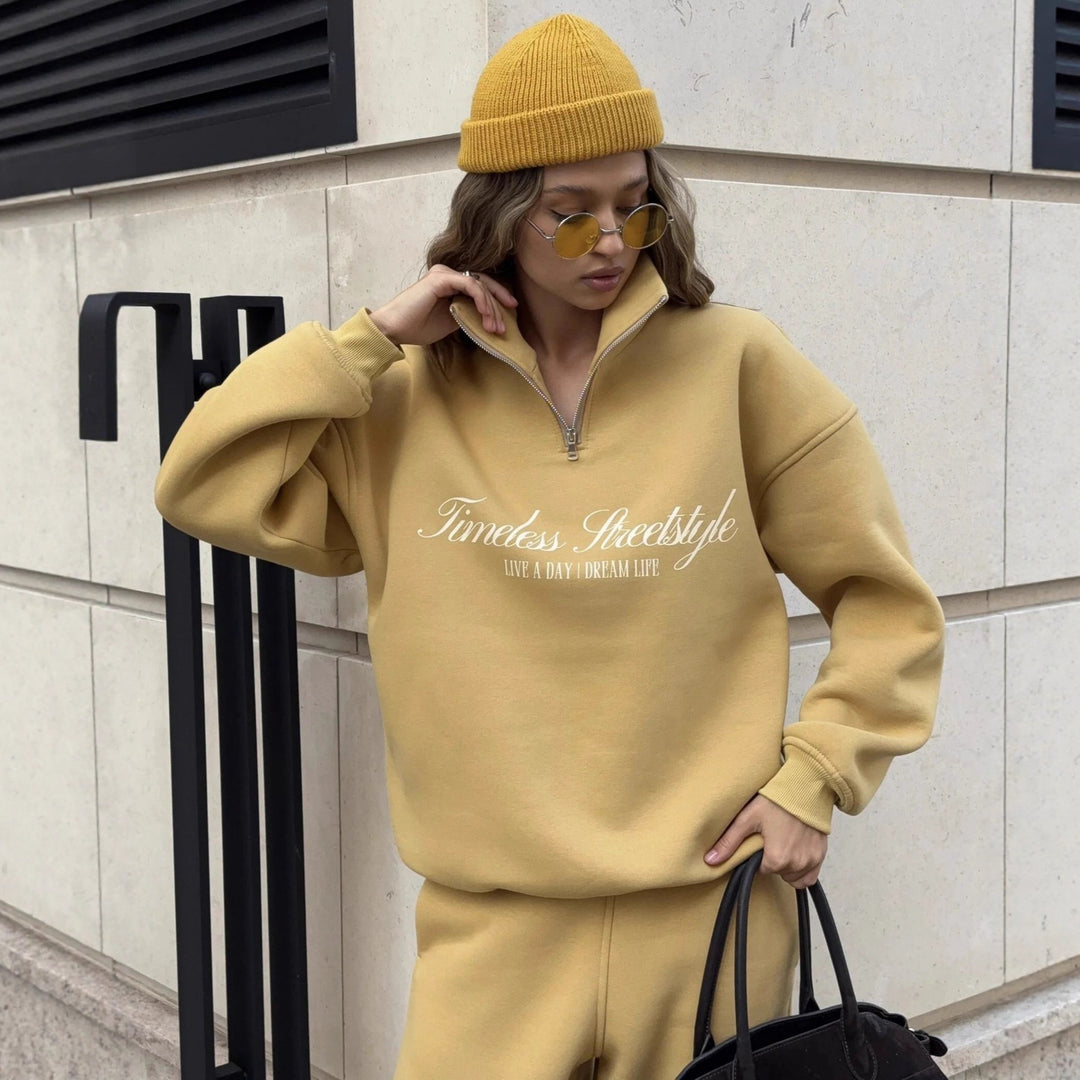 Women's sporty hoodie with stand-up collar and zipper Lisslune