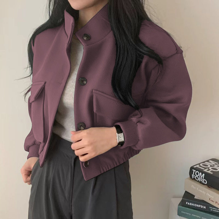 Women's jacket made of high-quality wool blend with casual pockets and oversized cut