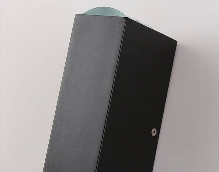 Lisslune | Modern waterproof rectangular LED wall light for outdoor use