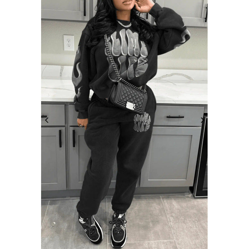 Women's tracksuit with trendy graphic design and sporty fit Lisslune