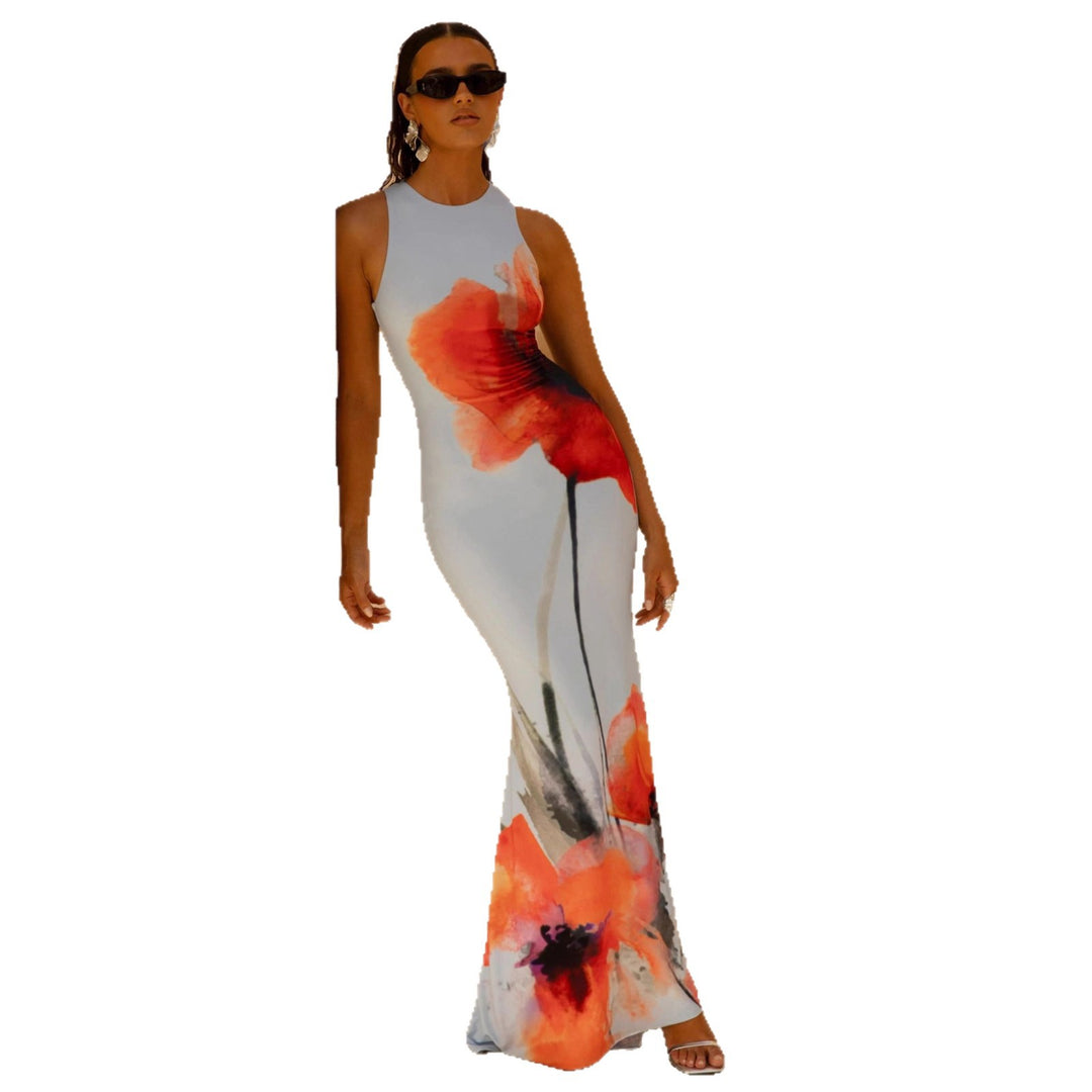 Women's maxi dress with floral accents and figure-hugging cut Lisslune