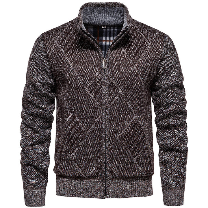 Men's cardigan with modern cable pattern and high collar Lisslune