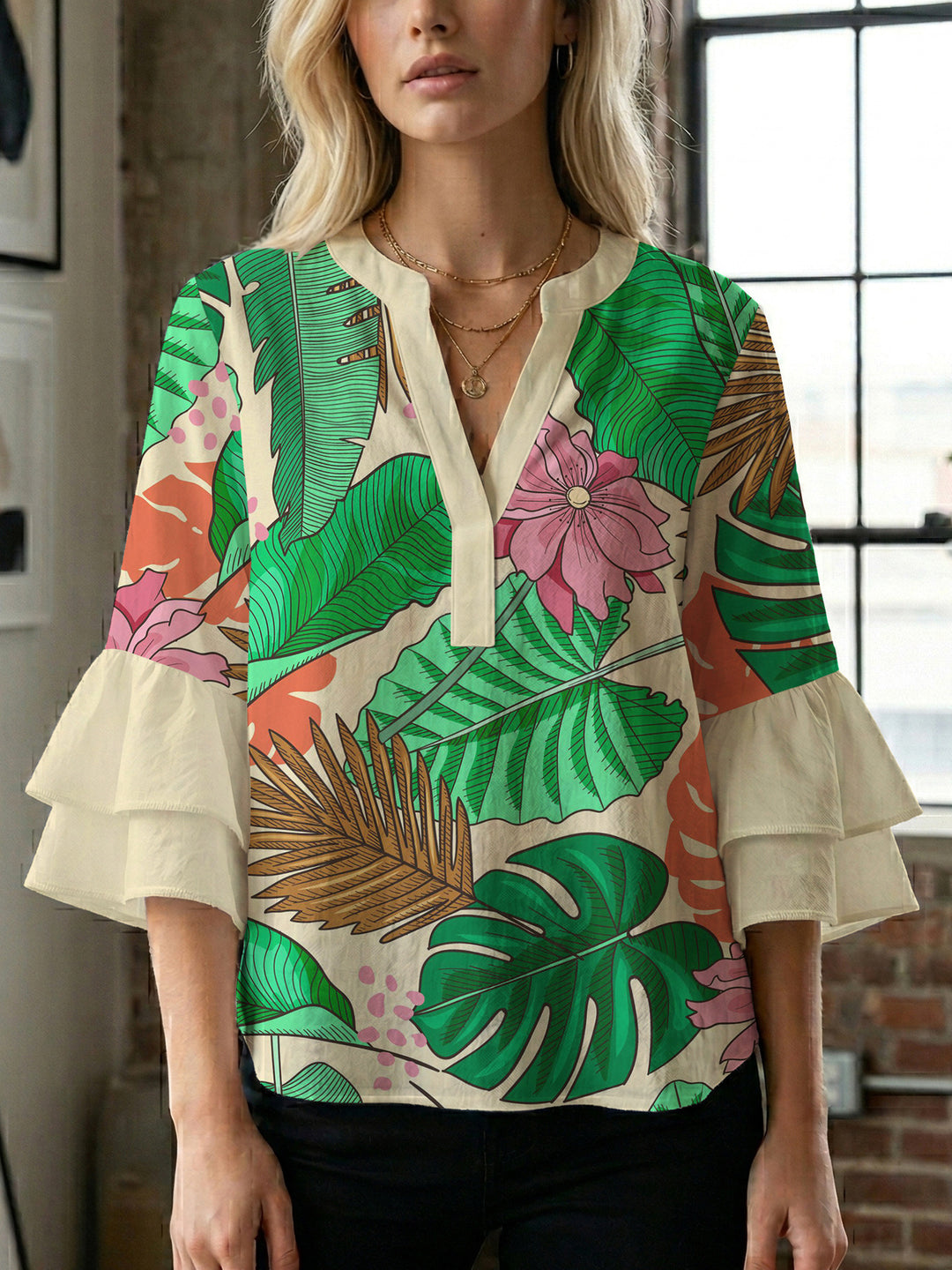Women's blouse with voluminous ruffled sleeves and modern design Lisslune