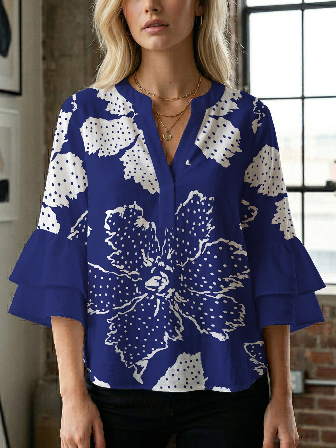 Ladies elegant blouse shirt with voluminous puff sleeves and graphic floral design Lisslune