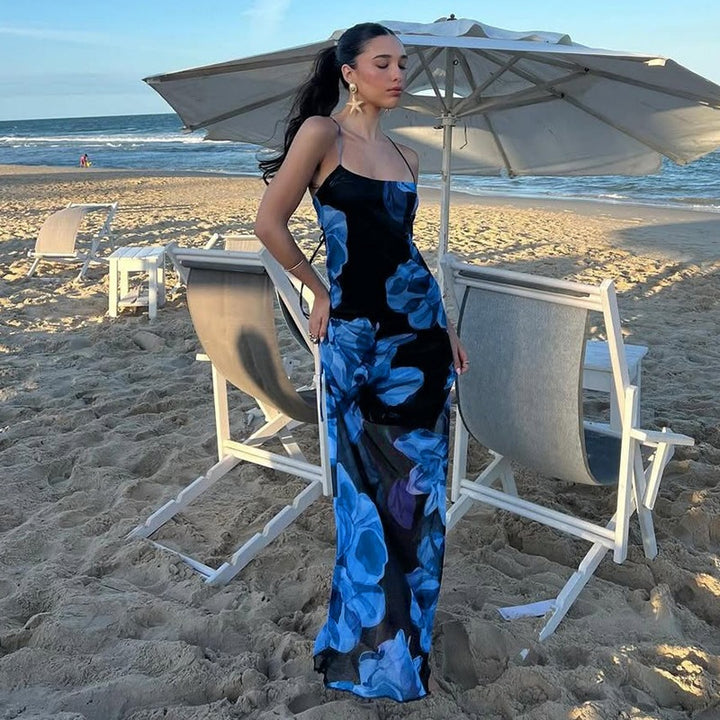 Women's maxi dress with floral design and elegant cut