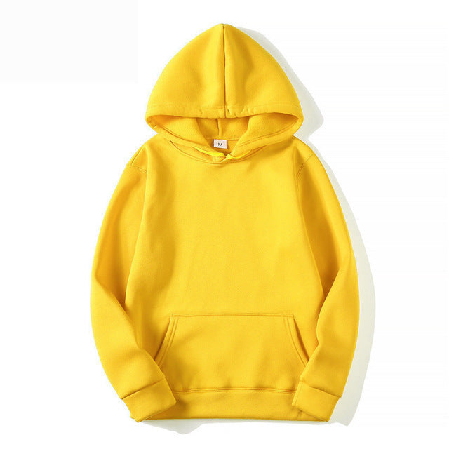 Men's hoodie with soft lining and practical kangaroo pocket Lisslune