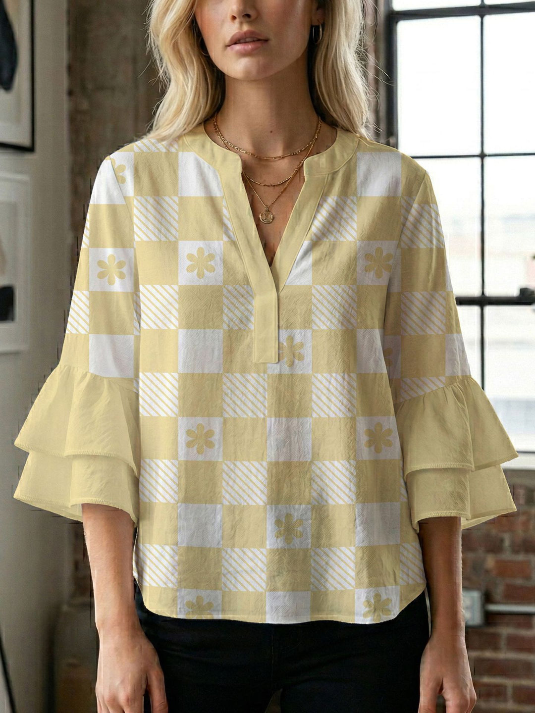 Women's blouse with voluminous wing sleeves and intense leaf pattern Lisslune
