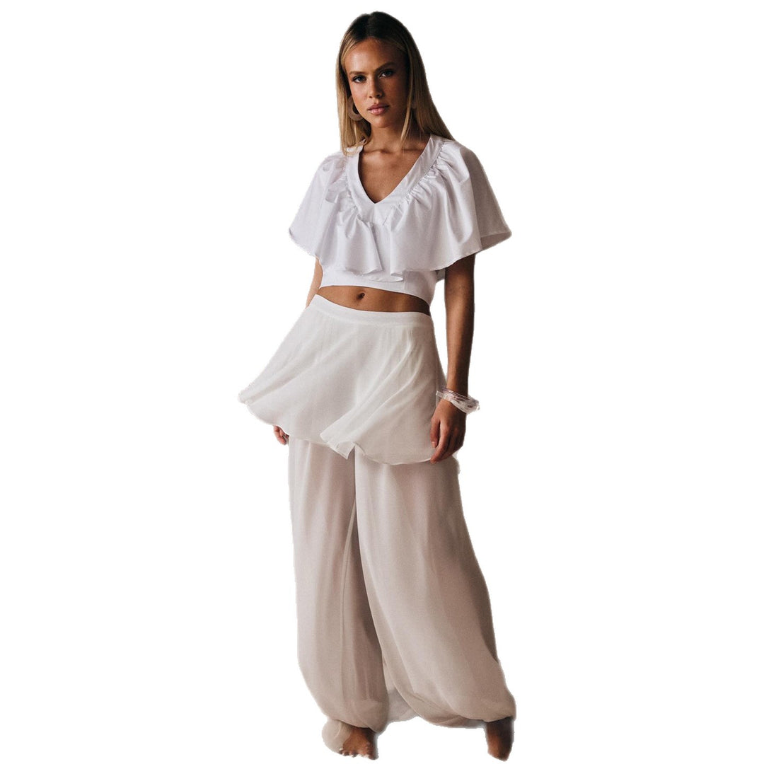 Women’s leisure set with casual top and wide trousers