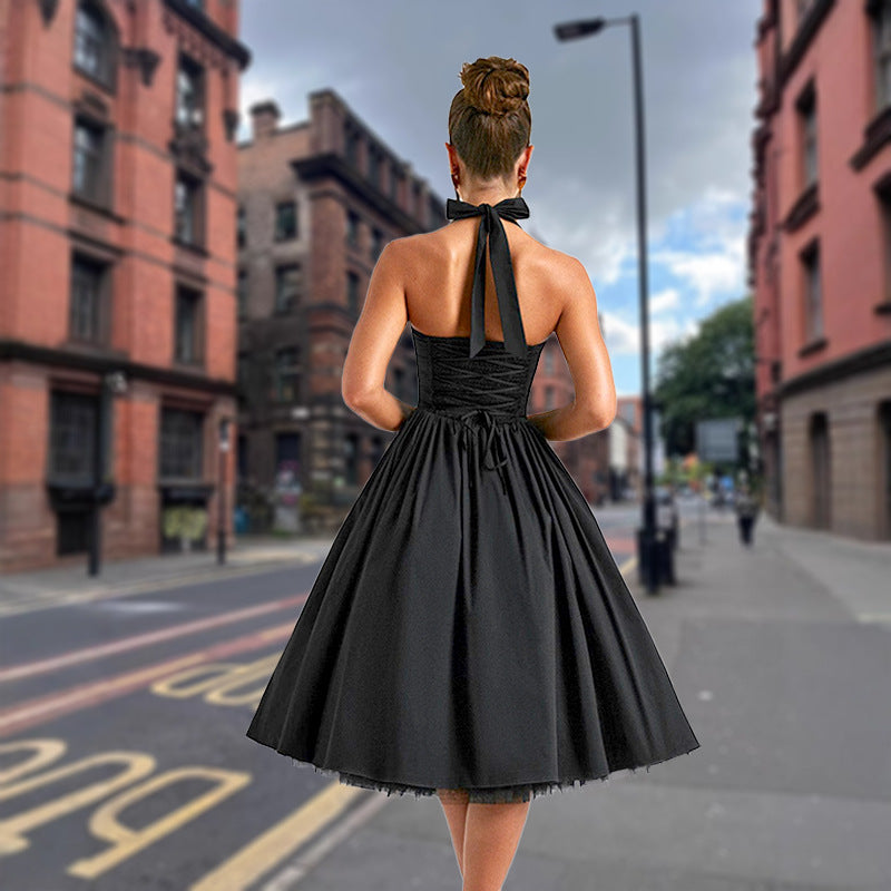 Ladies Elegant Halterneck Dress with Voluminous Skirt and Integrated Tulle Lisslune