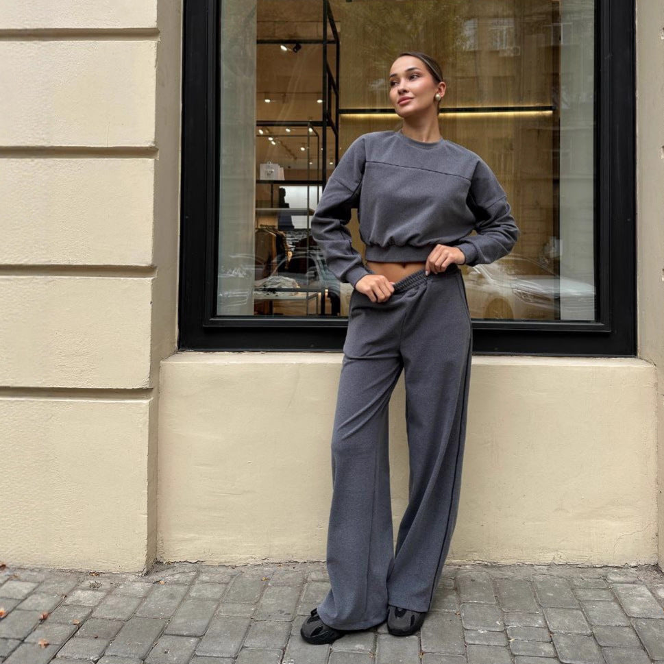 Women’s stylish sweatshirt and relaxed pants Lisslune