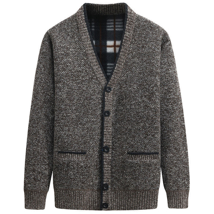 Men's stylish cardigan with V-neck and lovely details Lisslune