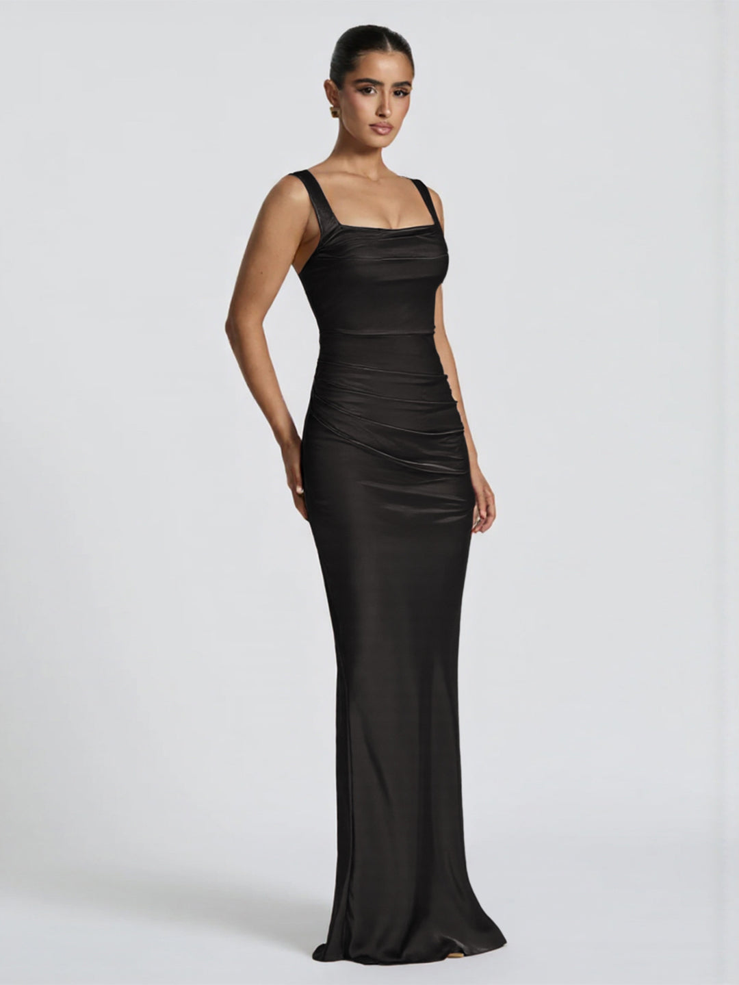 Damen Elegantes Satin-Maxi-Kleid mit figurschmeichelndem Design Lisslune
