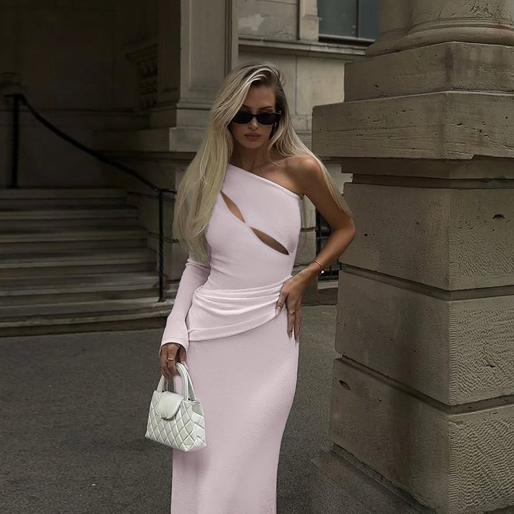 Ladies elegant and figure-hugging evening dress with asymmetrical cut Lune London