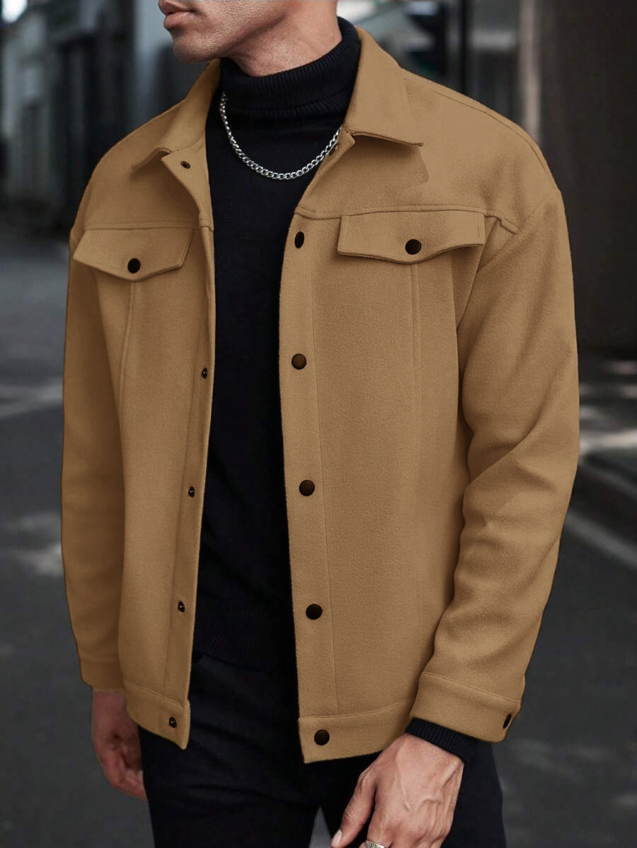 Men's fashionable overshirt jacket with practical pockets and snap button closure Lisslune