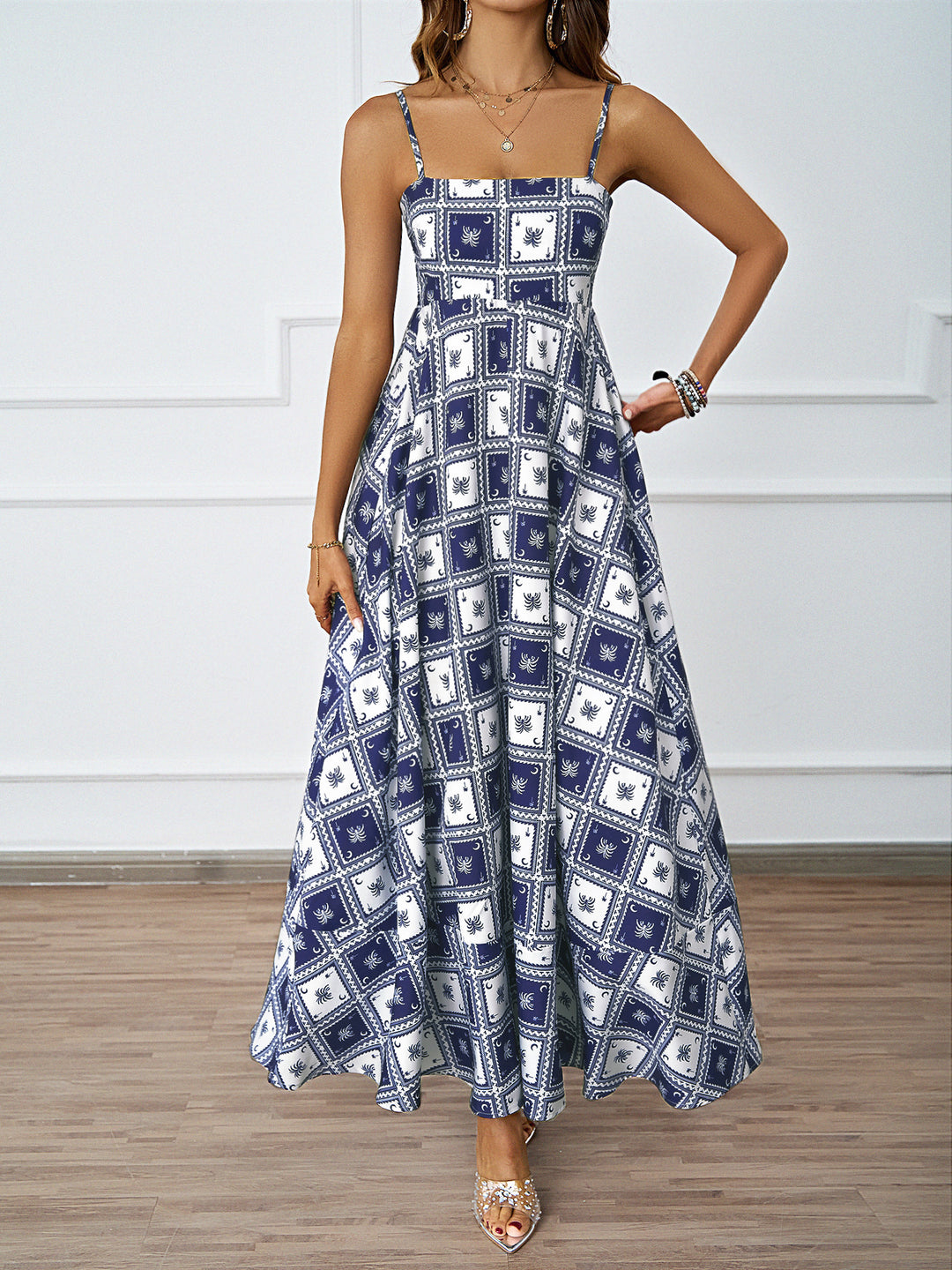 Women’s maxi dress with modern graphic print and loose fit Lisslune