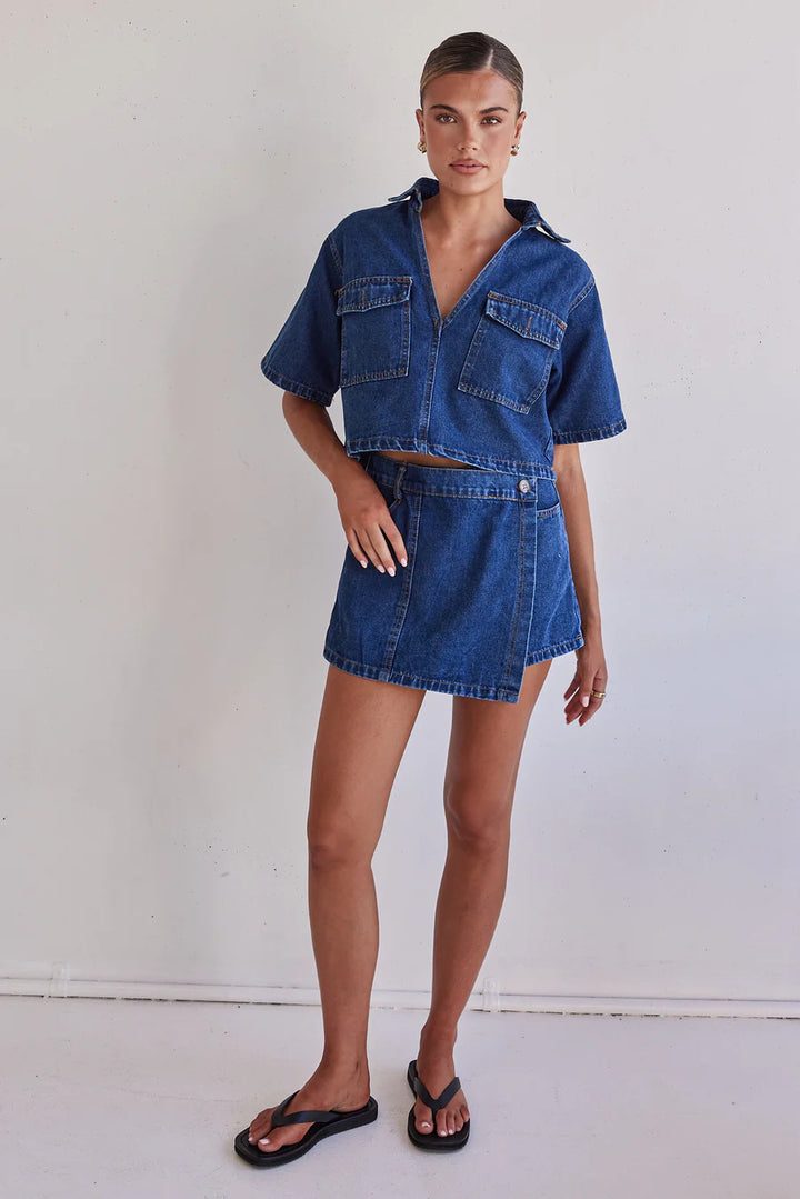 Women's denim short jacket with matching skirt in casual style Lisslune