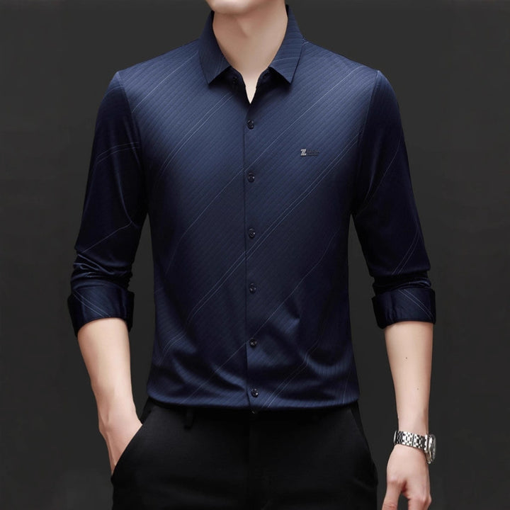 Men's finely striped long-sleeve shirt with modern cut Lisslune