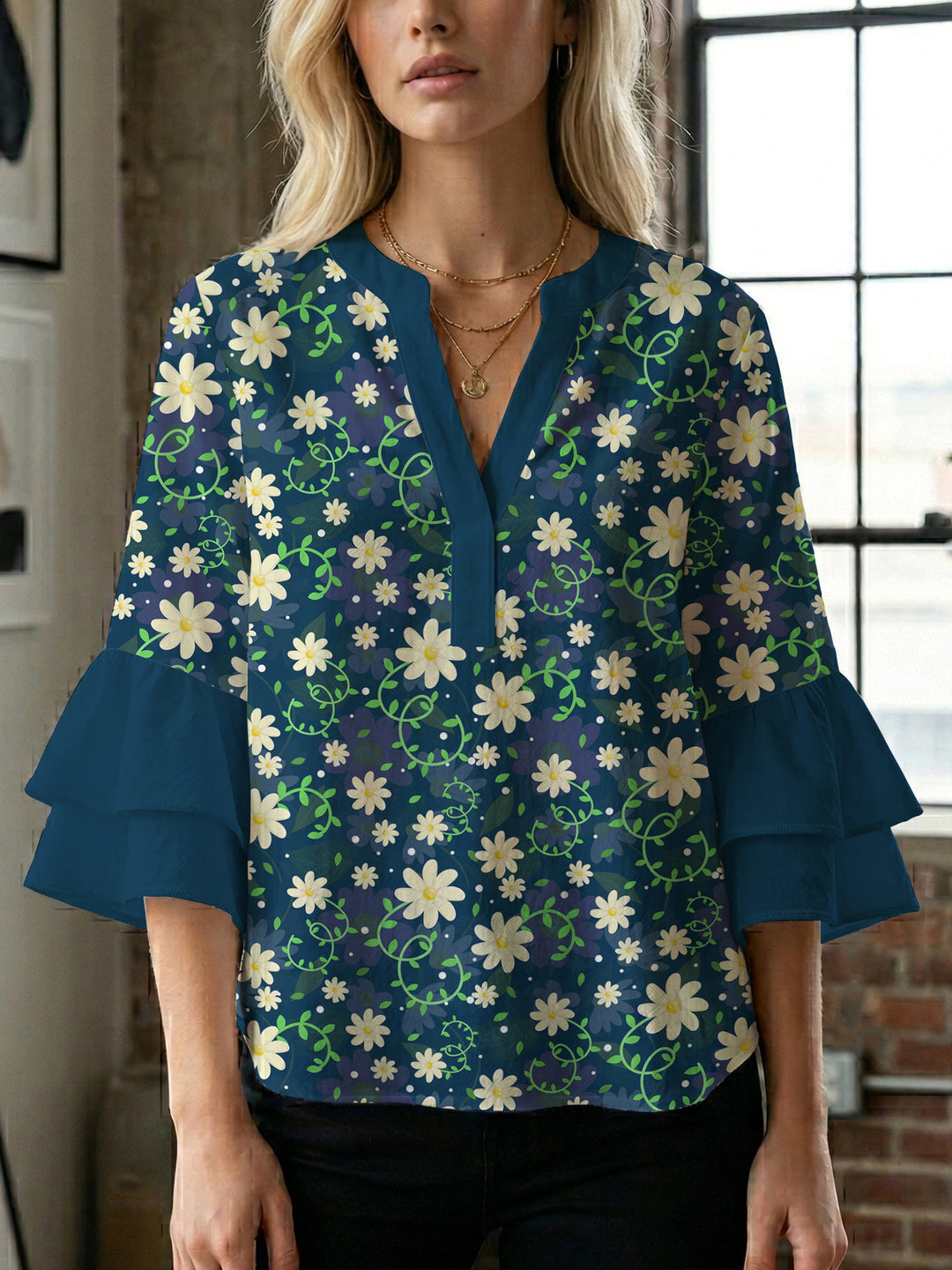 Women's blouse with voluminous sleeves and floral design Lisslune