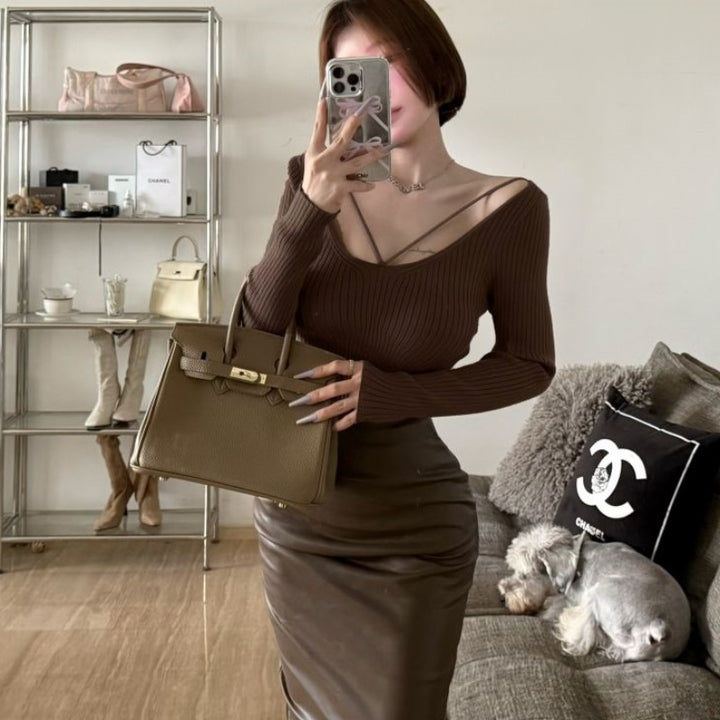 Women's long sleeve top with deep V-neck and fine rib knit Lisslune