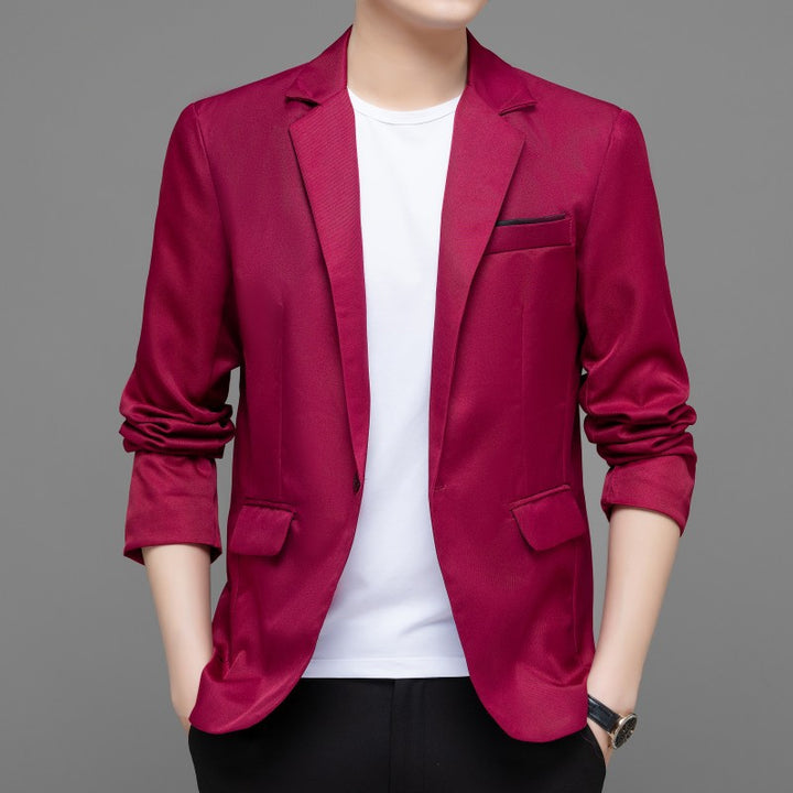 Men's modern blazer with an elegant fit and practical pockets Lisslune