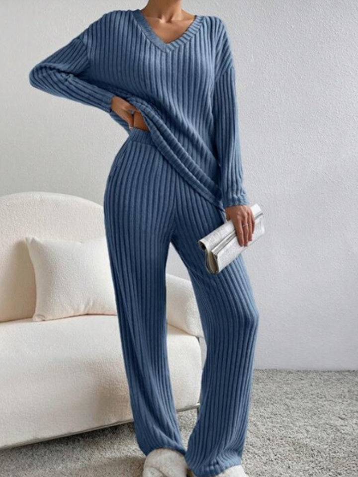 Women Comfortable Fine Knit Set with V-Neck and Long Sleeves Lisslune