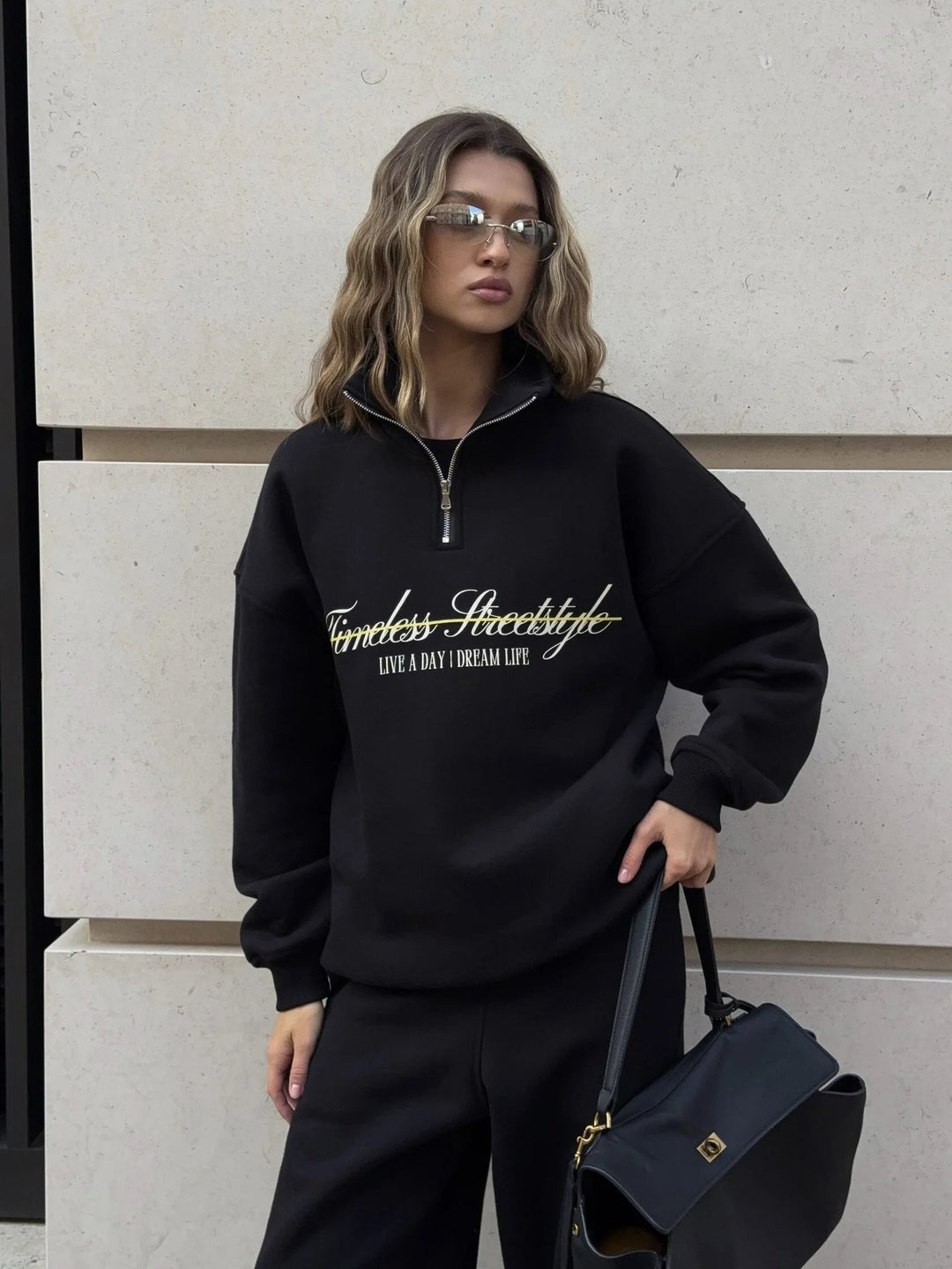 Women's sporty hoodie with stand-up collar and zipper Lisslune