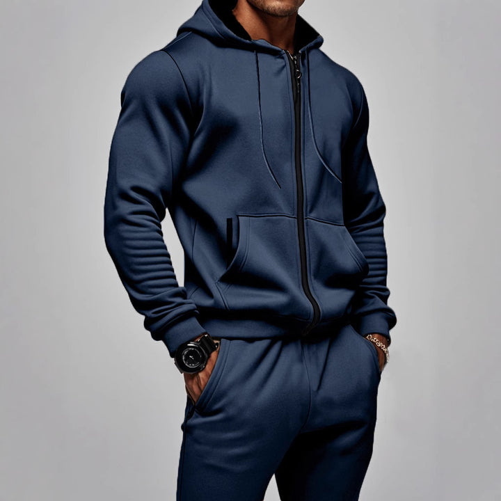 Men's sporty hoodie set with functional pockets and high-quality workmanship Lisslune