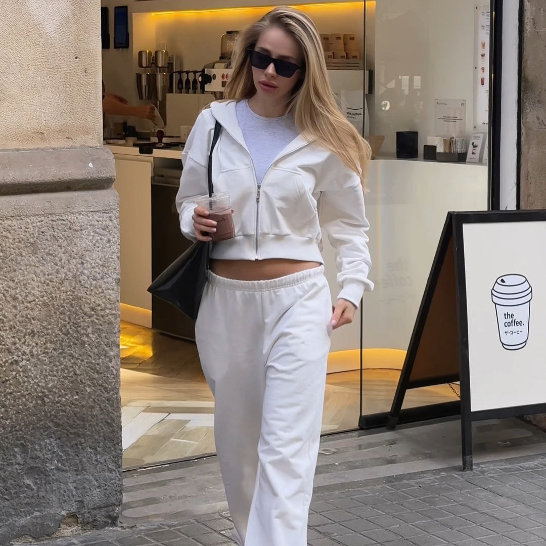 Women's sporty crop set with hoodie and elastic pants Lisslune