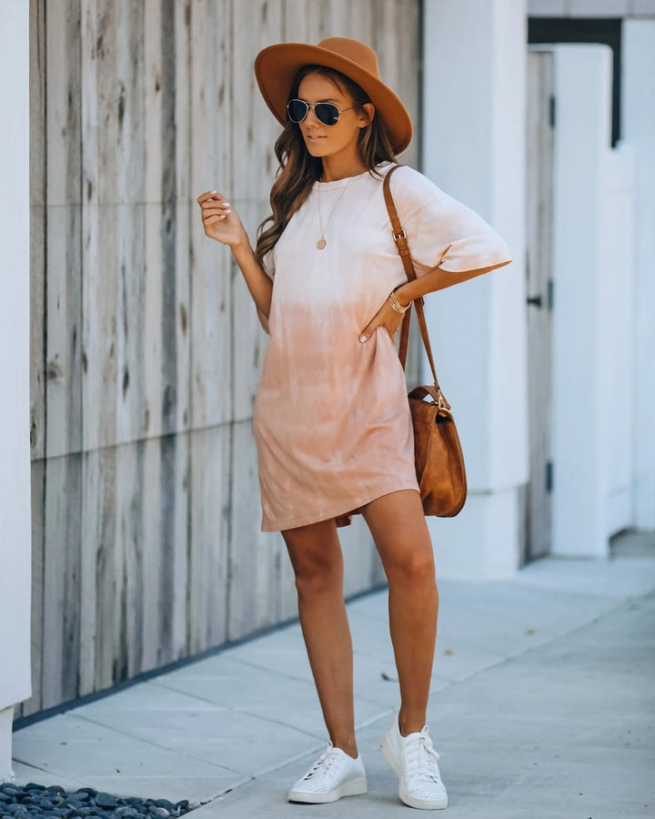 Women's T-shirt dress with trendy gradient and casual cut