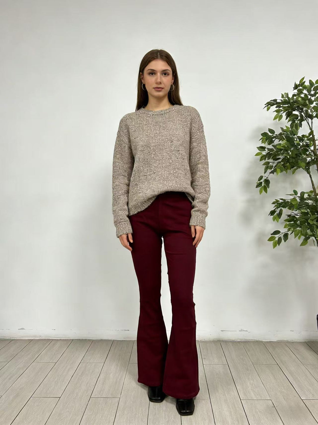 Women's fashionable flared jeans with high waist and comfortable fit Lisslune