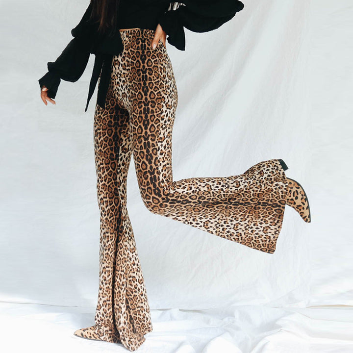 Women Flared Leggings in animalistic Tiger Knit Wash Lisslune