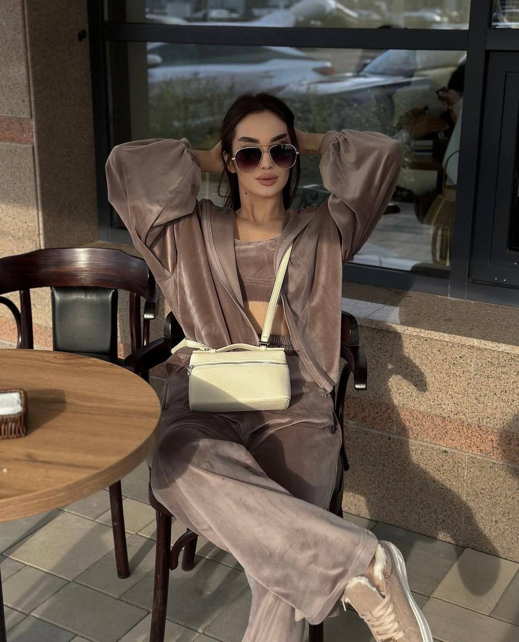 Women’s stylish velour loungewear set with hood Lisslune