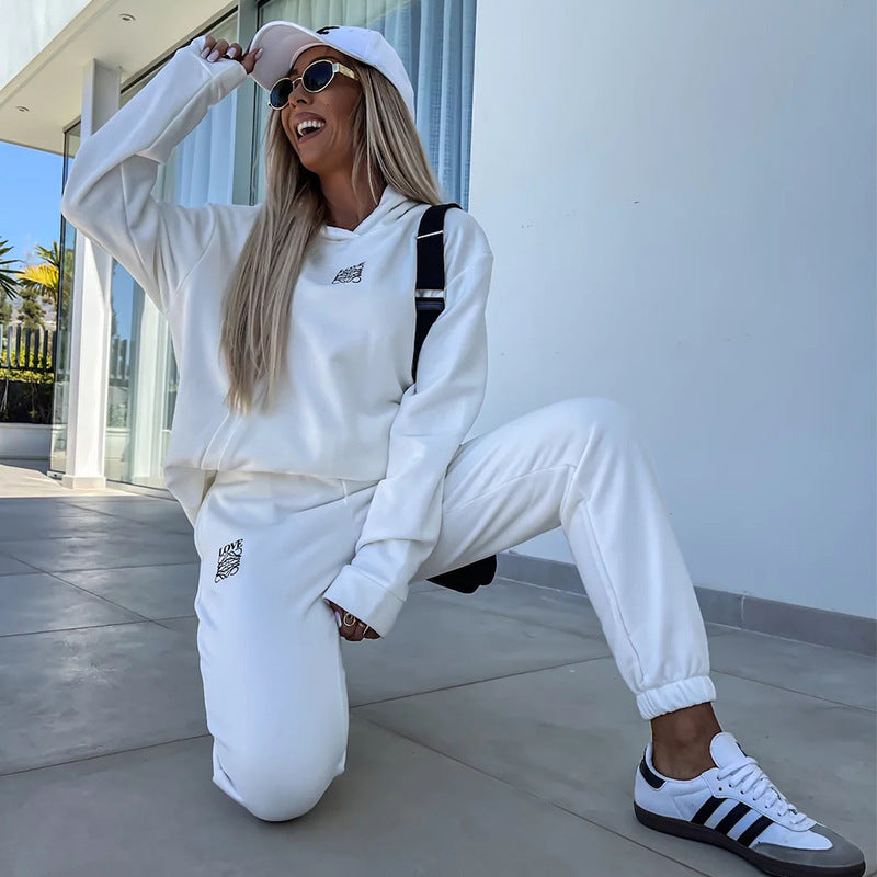 Ladies sporty loungewear set with hood and elastic cuffs Lisslune