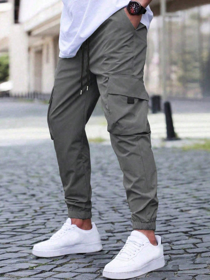 Men's cargo pants with practical side pockets and elastic cuffs Lisslune