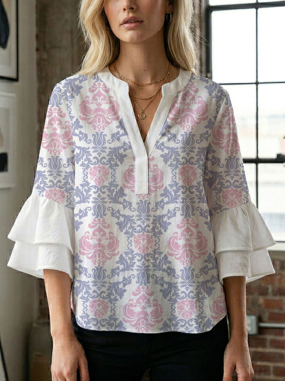 Ladies blouse with beautiful floral design Lisslune