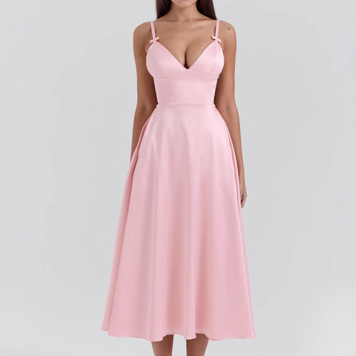 Women's maxi dress with elegant V-neck and flowing skirt