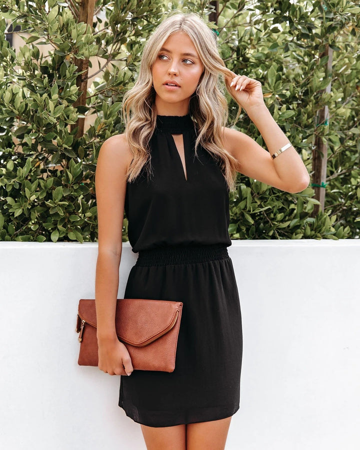 Women's short sleeve dress with elegant stand-up collar and trendy cut-outs