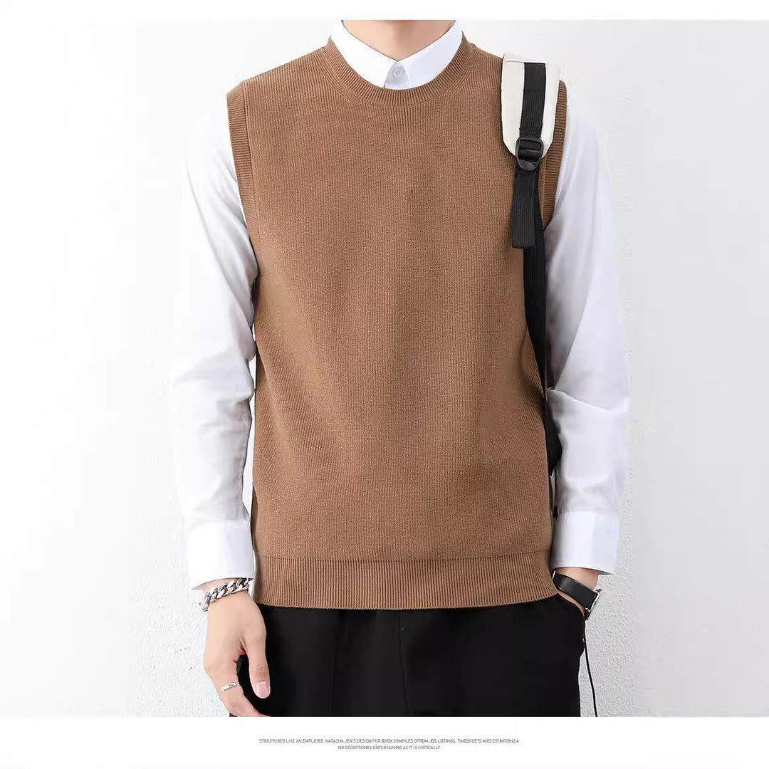 Men's knit vest with modern fine knit pattern and comfortable fit Lisslune