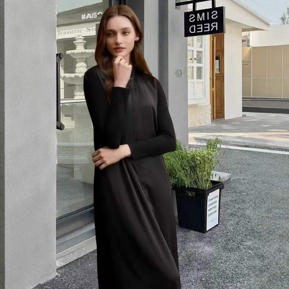 Women's Elegant Long Sleeve Maxi Dress with Flattering Cut and Timeless Design