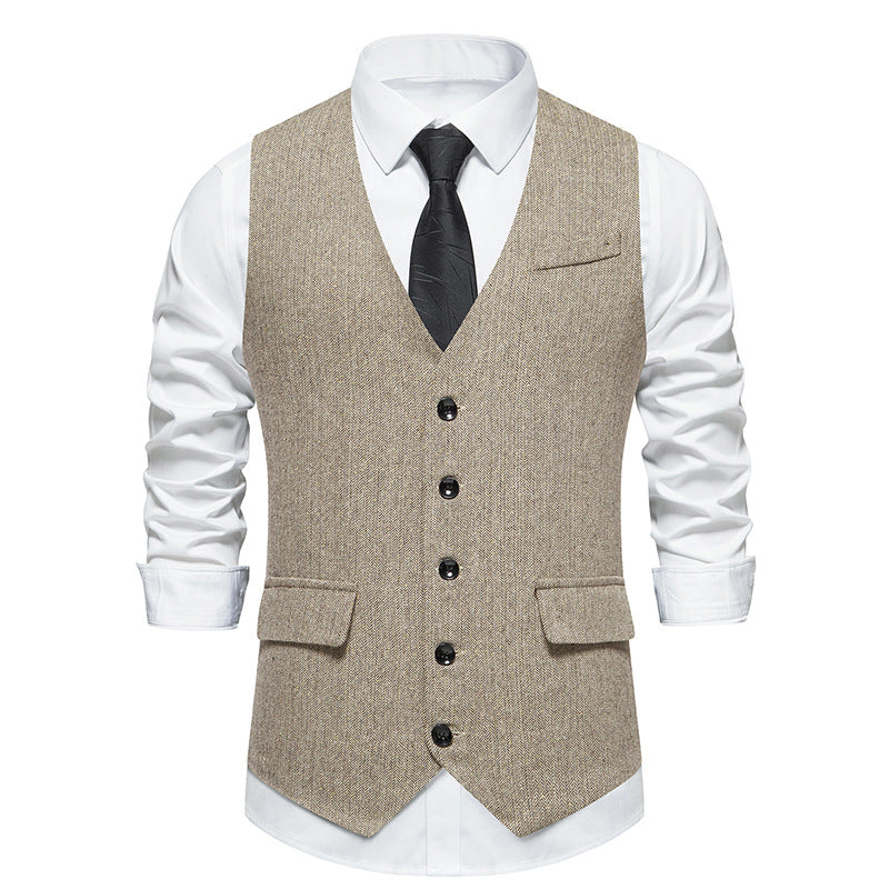 Men's elegant suit vest with fine modern design and practical pockets Lisslune