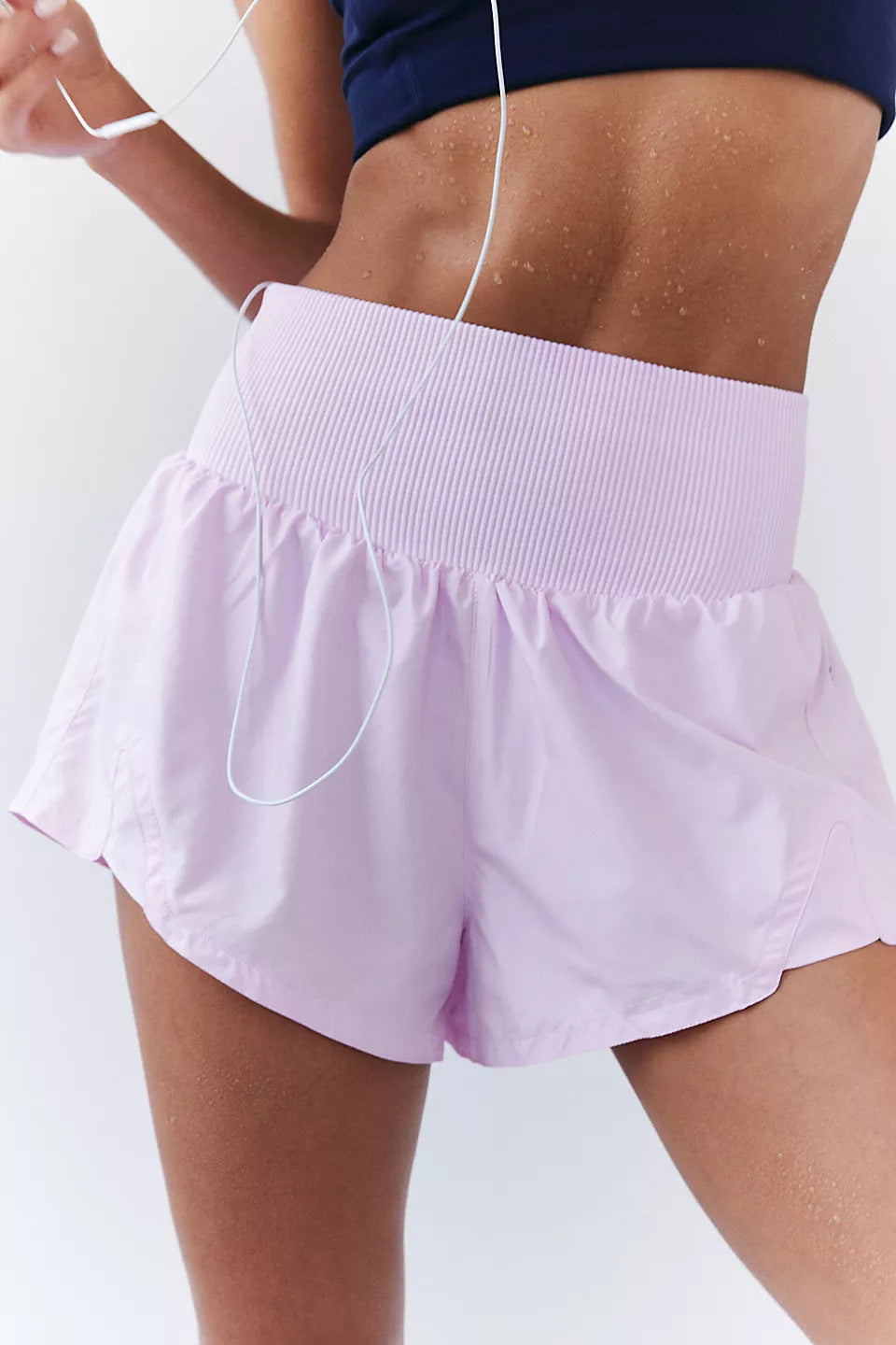 Ladies sporty short-sleeved top with ergonomic cut and side ventilation detail Lisslune