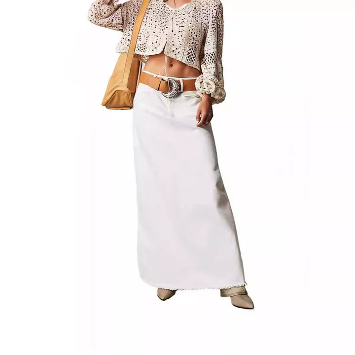 Women's maxi skirt made of black denim with side pockets and a relaxed fit Lisslune