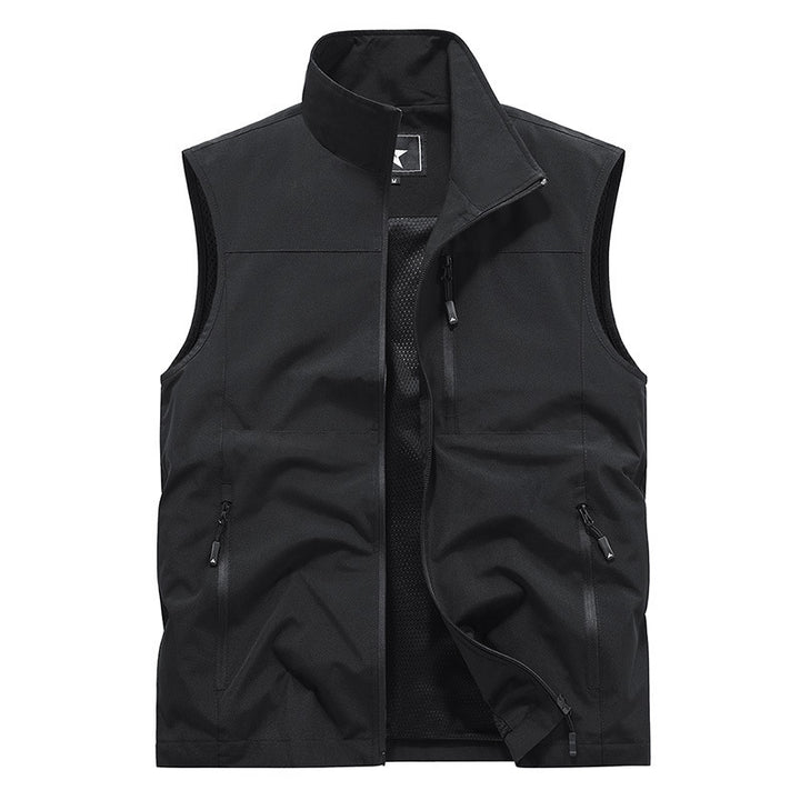 Men's technical outdoor vest with breathable panels and multifunctional pockets Lisslune