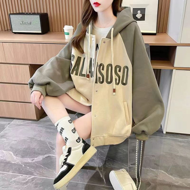 Women's sporty hooded jacket with a casual cut and eye-catching print Lisslune